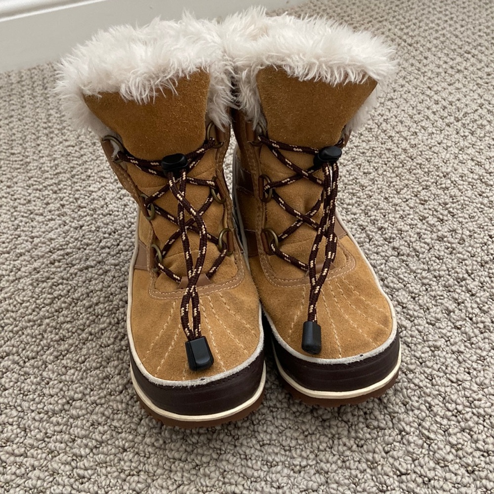 Sorel winter boots for kid size 2